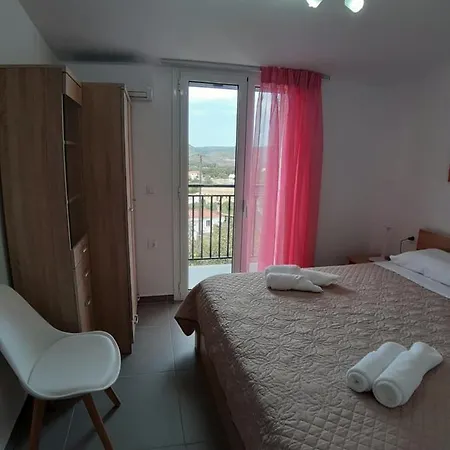 Fanero Apartment Keri